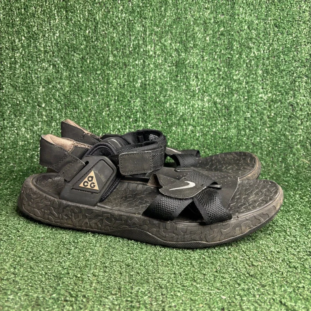 Nike ACG Air Deschutz Hiking Trail Gorpcore Athletic Sandals Black Mens Size 13